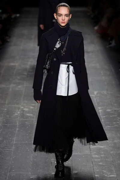 Look 1